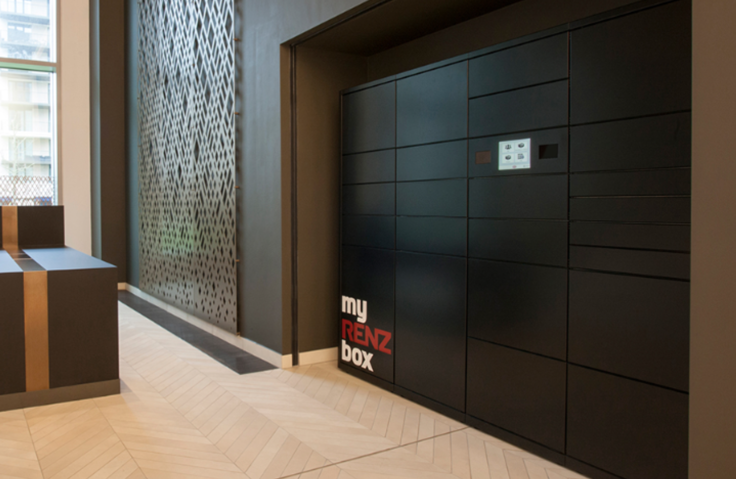 smart locker su nicchia a scomparsa per androne condominio o reception ufficio di lusso